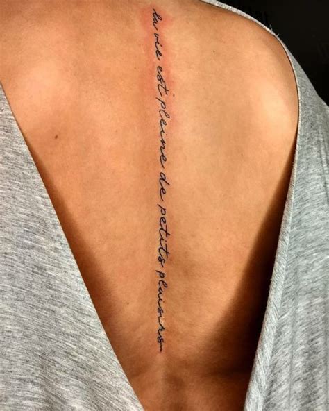 frases para tatuajes en la columna mujer|Ideas de Frases para Tatuajes en la Columna:。